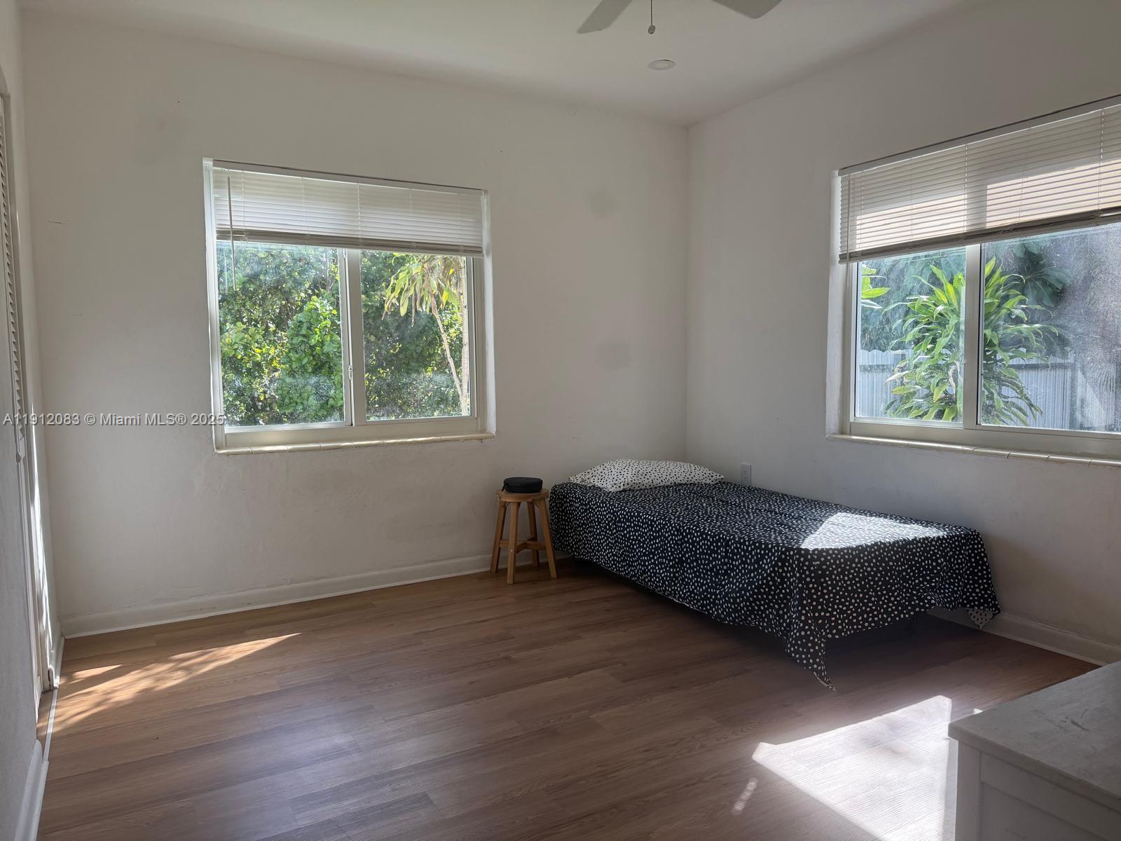 DANIA HEIGHTS EXT - Residential