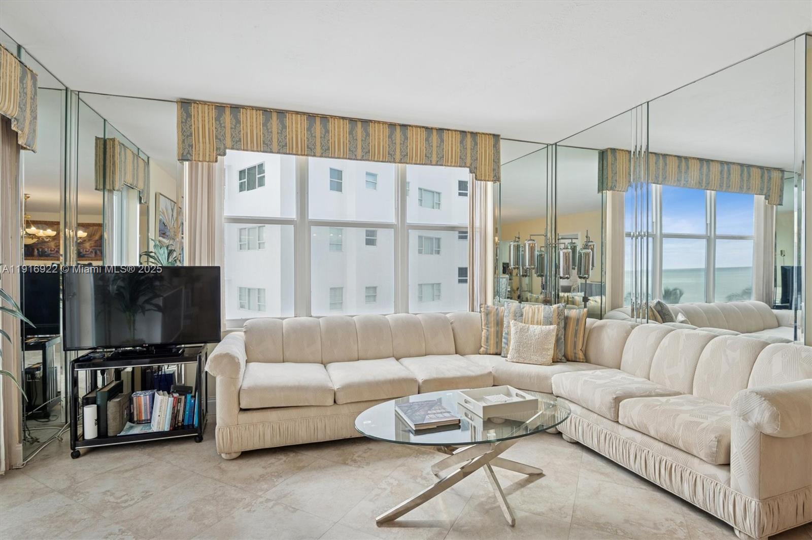 5001 Collins Ave 5G