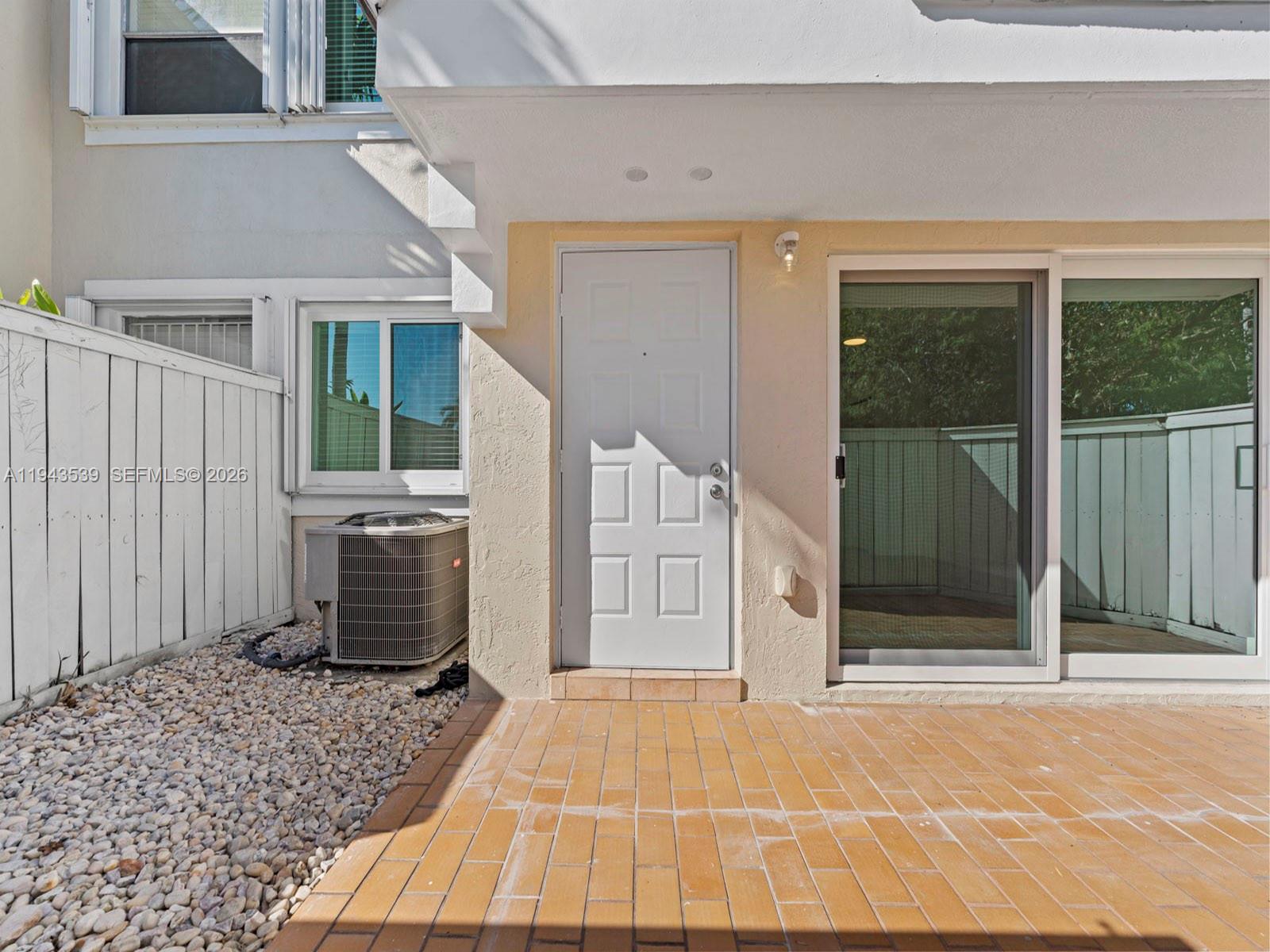 GABLES POINT CONDO I - Residential Lease