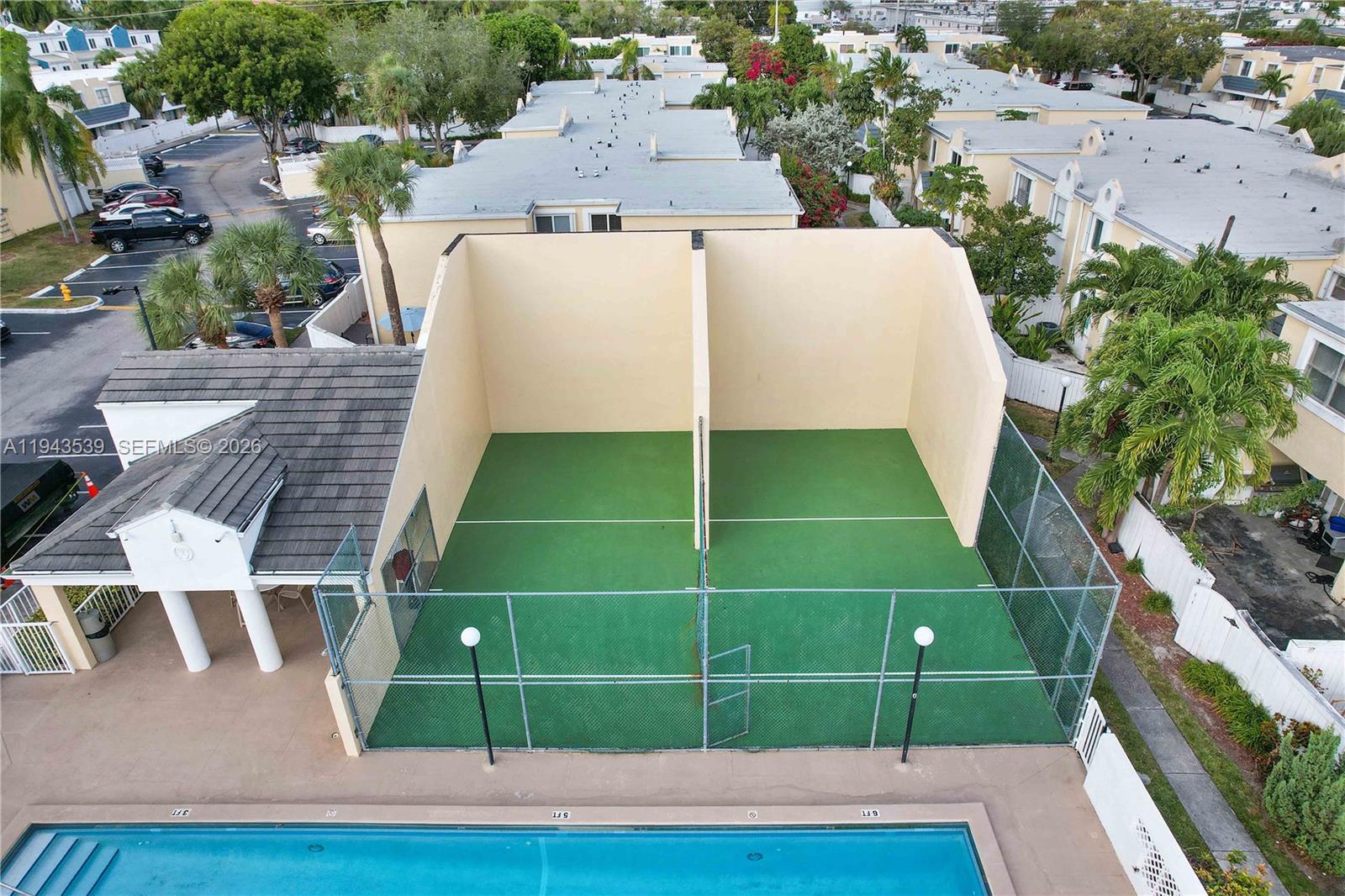 GABLES POINT CONDO I - Residential Lease