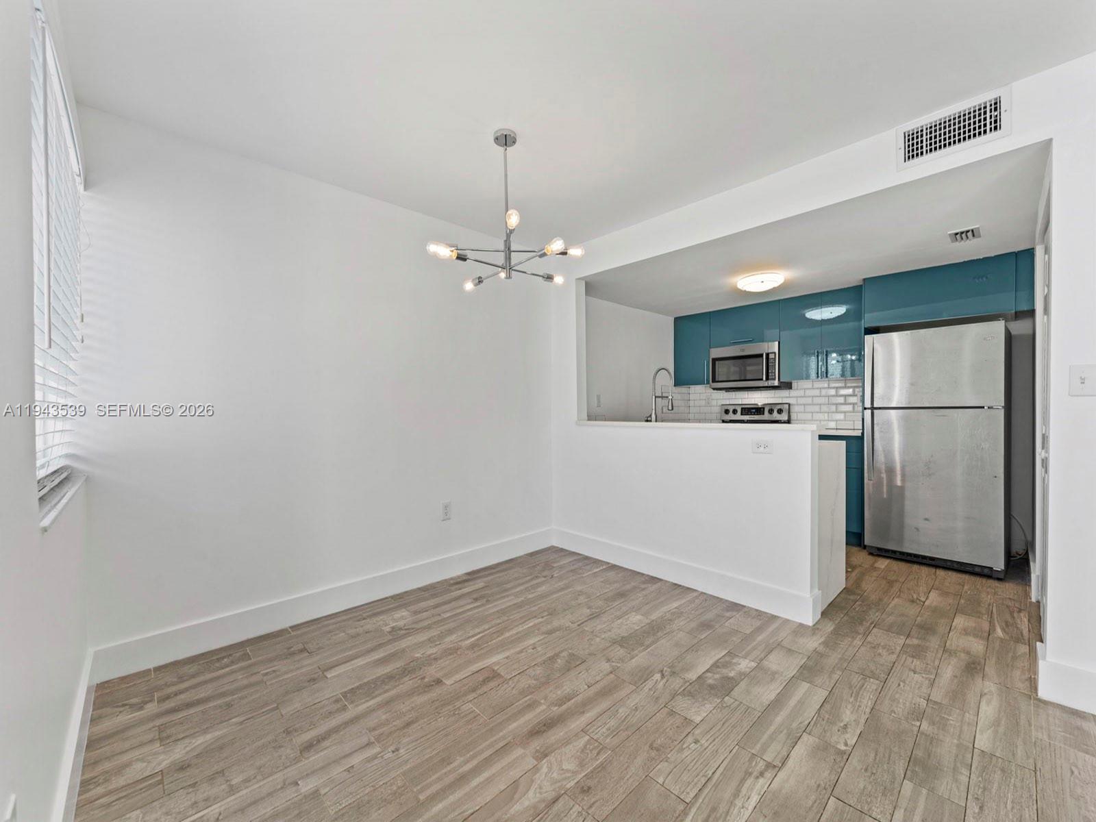 GABLES POINT CONDO I - Residential Lease