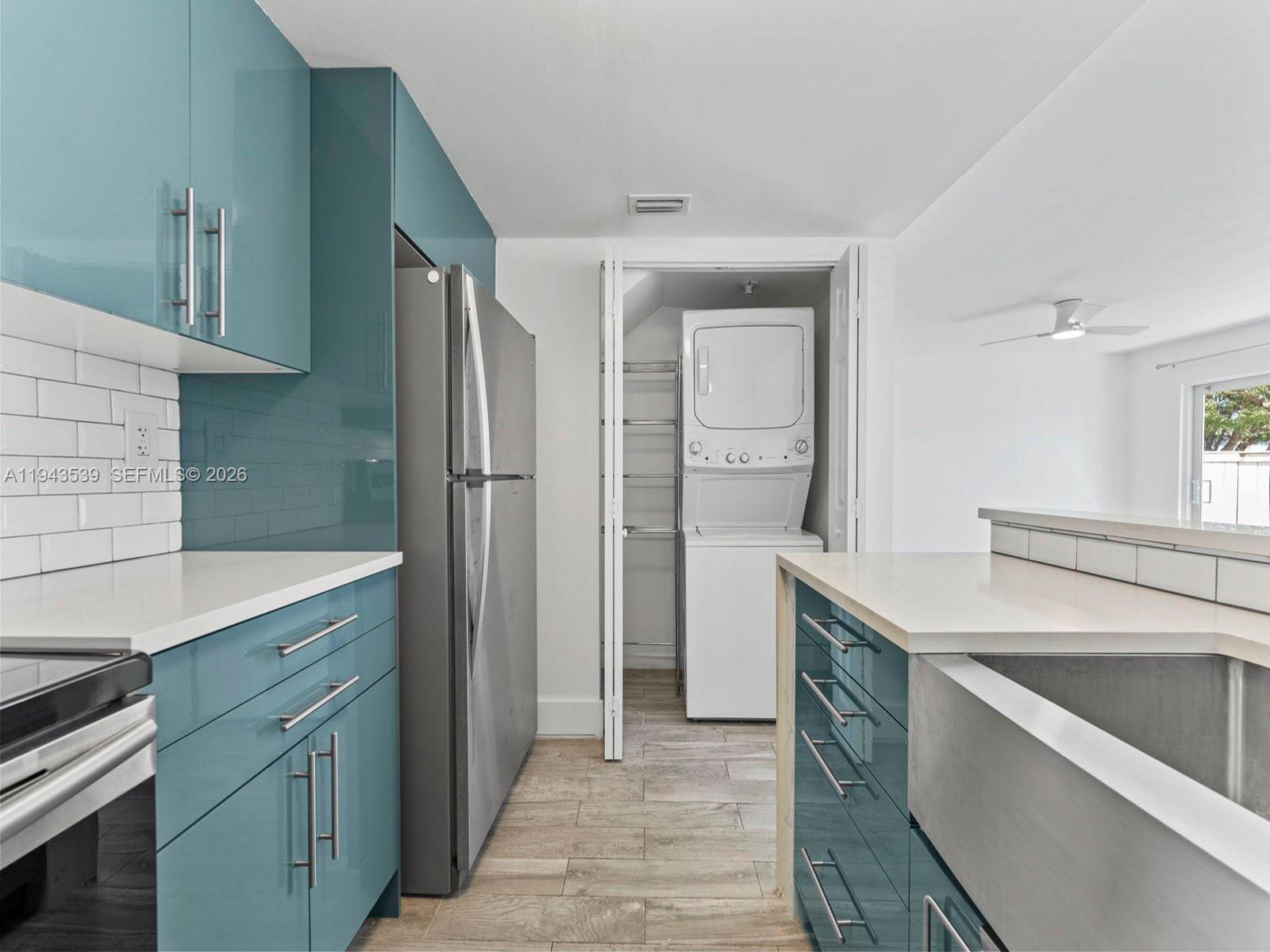 GABLES POINT CONDO I - Residential Lease