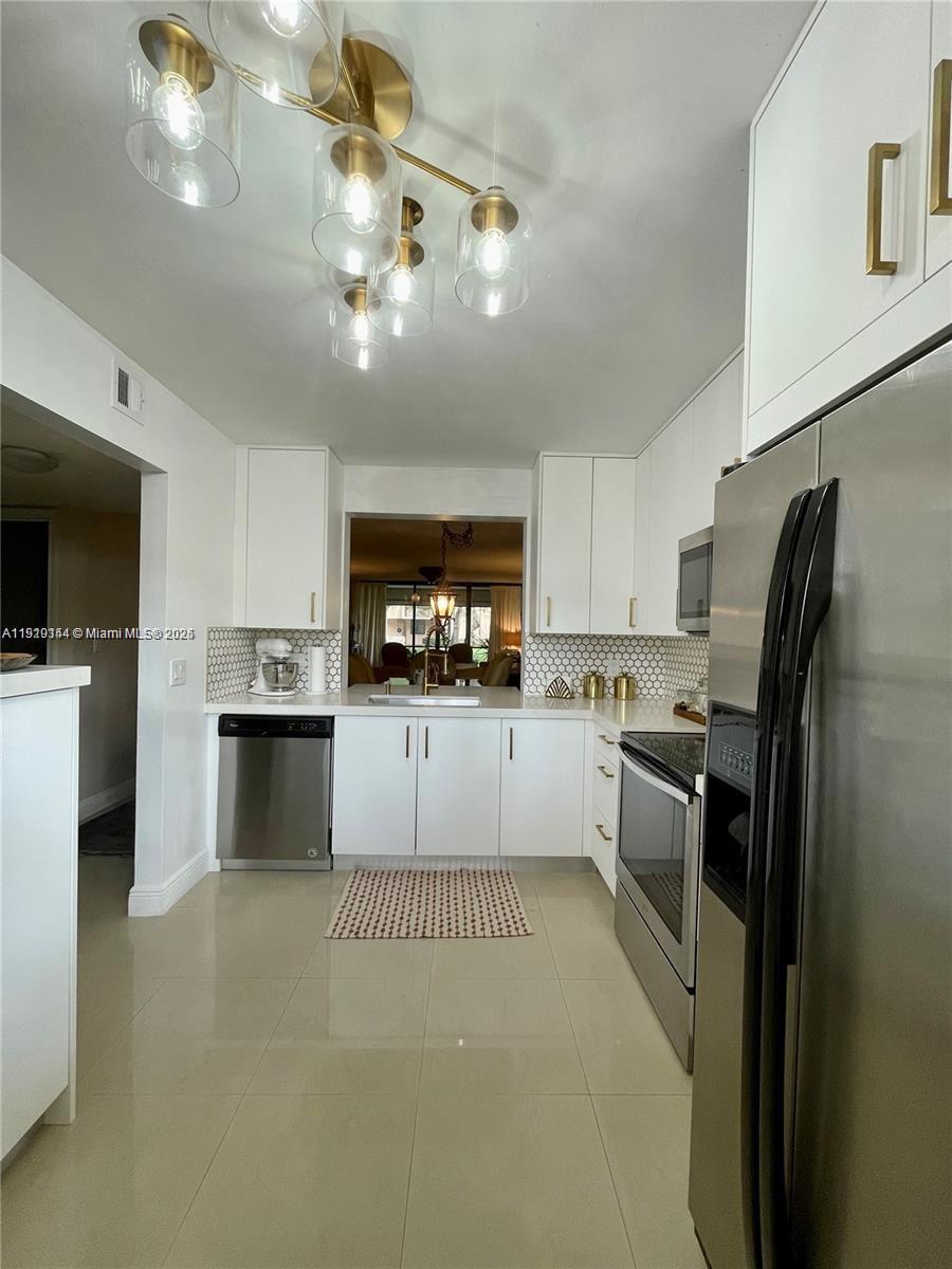 JACARANDA HEIGHTS CONDO - Residential