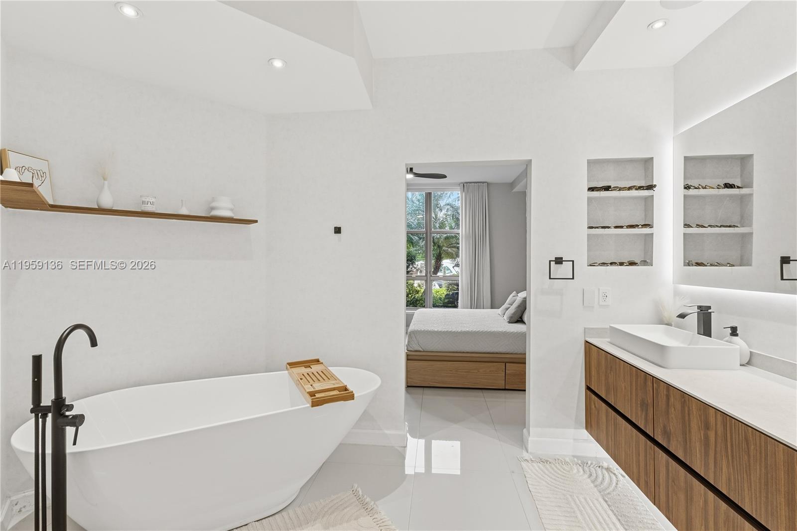 MYSTIC POINTE AT AVENTURA - Residential