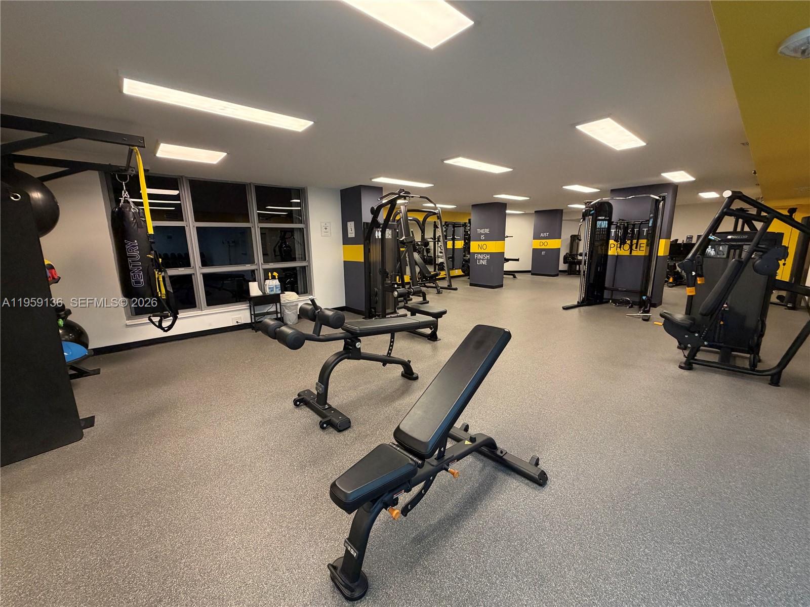 MYSTIC POINTE AT AVENTURA - Residential