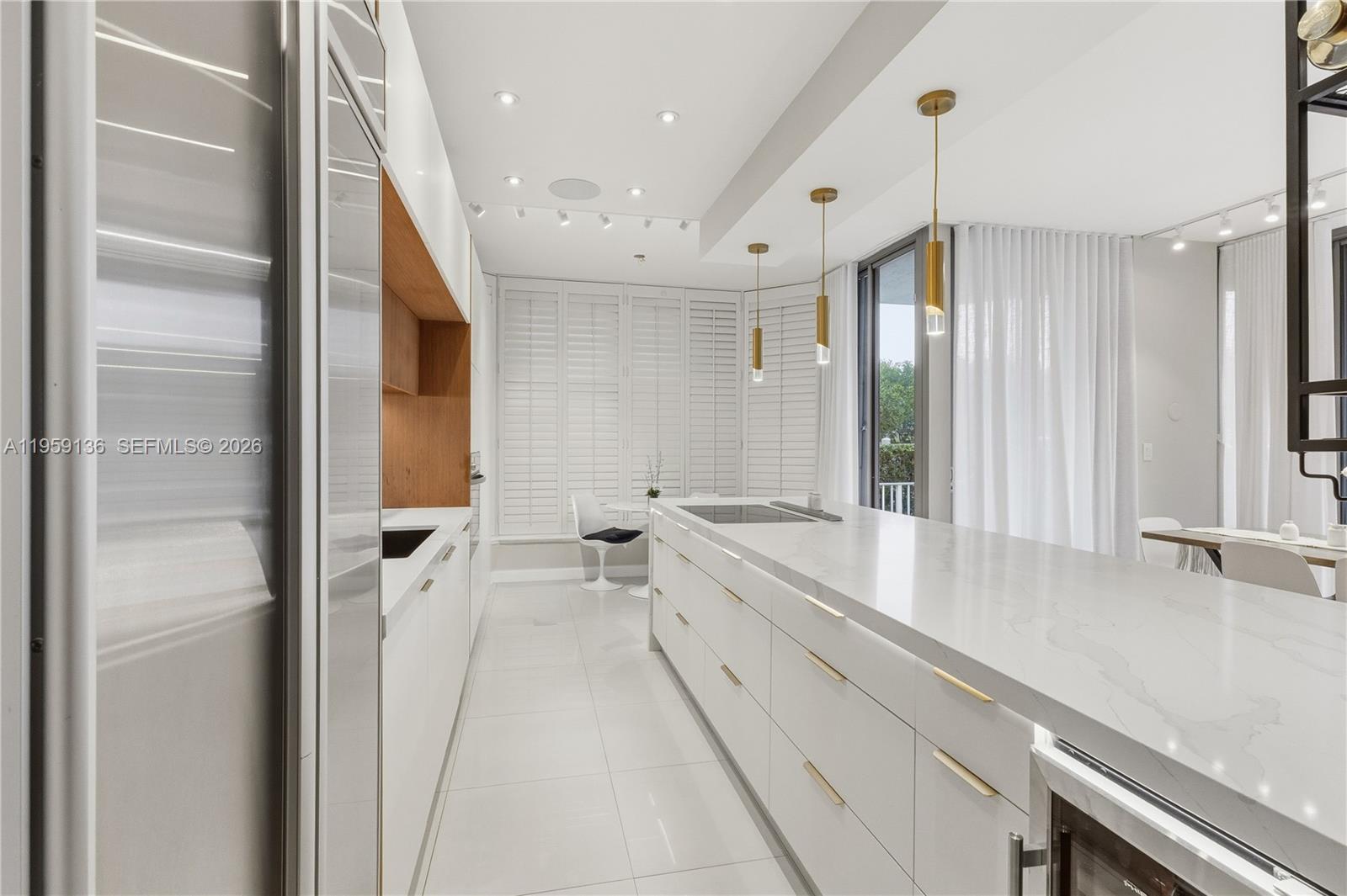 3500 Mystic Pointe Dr 104