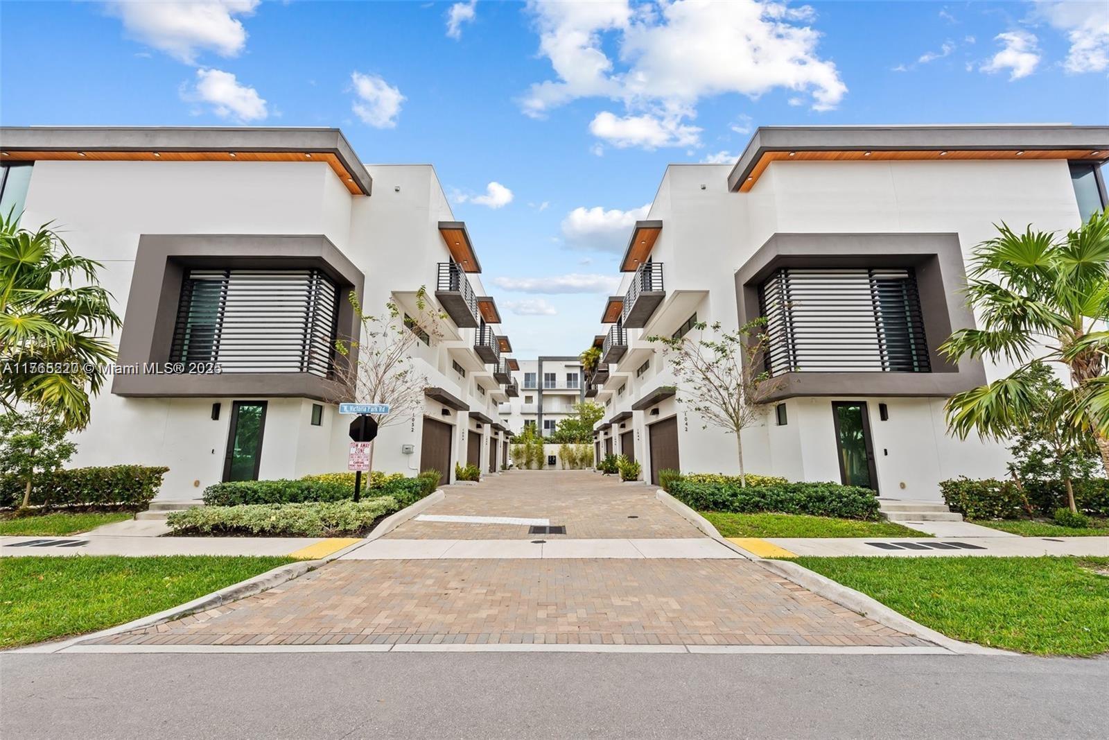 Rental Property at 1056 N Victoria Park Rd, Fort Lauderdale, Broward County, Florida - Bedrooms: 3 
Bathrooms: 4  - $6,500 MO.