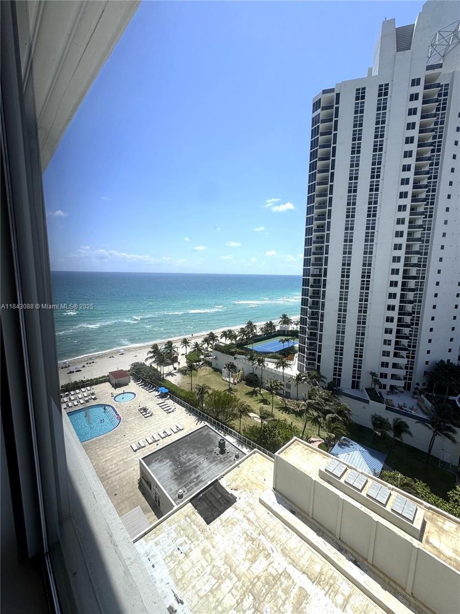 19201 Collins Ave 1103, Sunny Isles Beach, FL, 33160/$120,000 3 19201 Collins Ave 1103