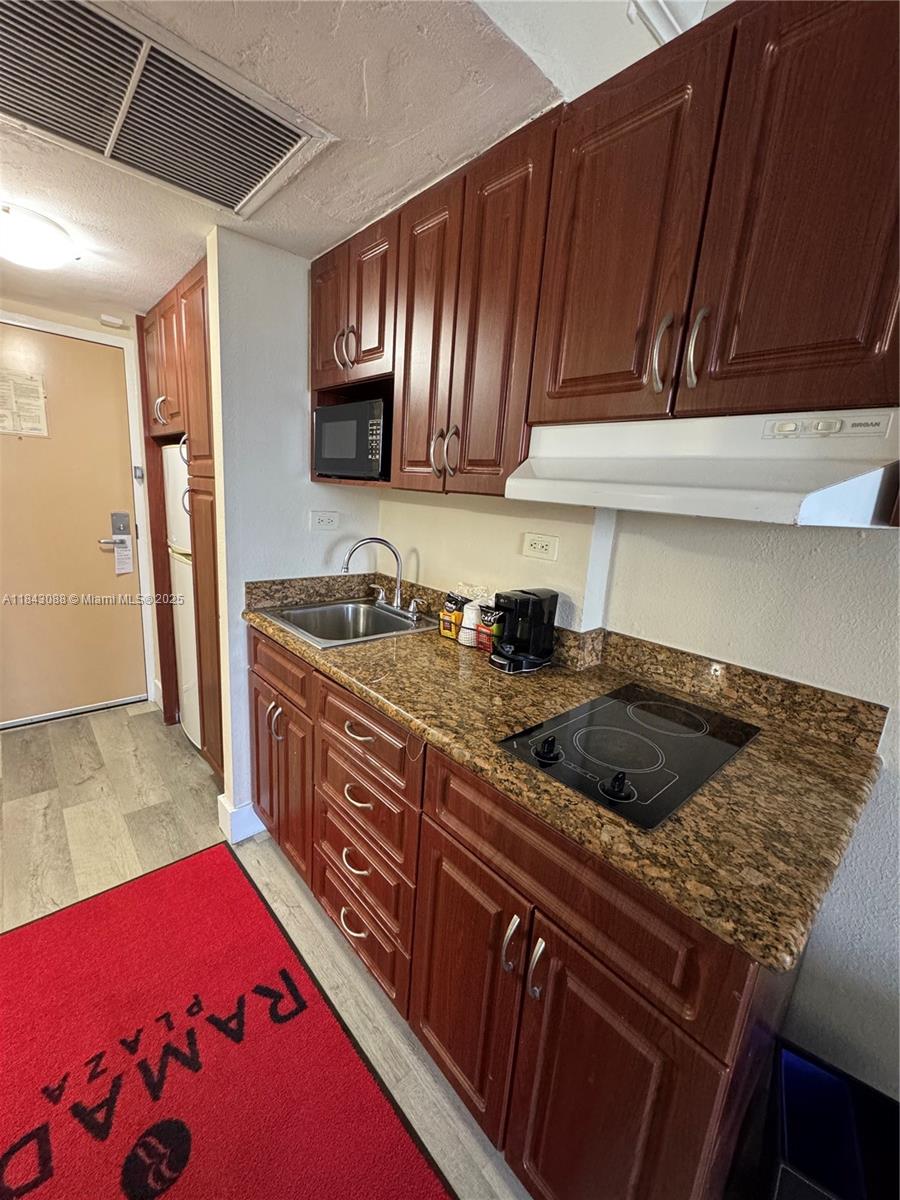 19201 Collins Ave 1103, Sunny Isles Beach, FL, 33160/$120,000 1 19201 Collins Ave 1103