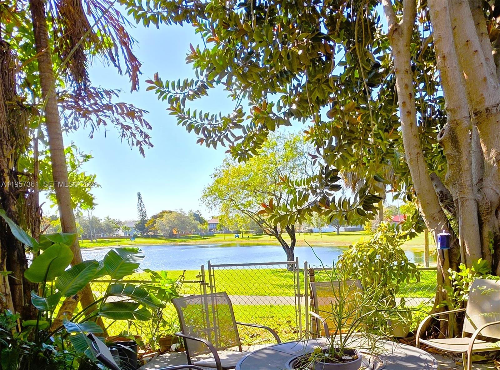 VILLAS AT THE HAMMOCKS CO - Residential