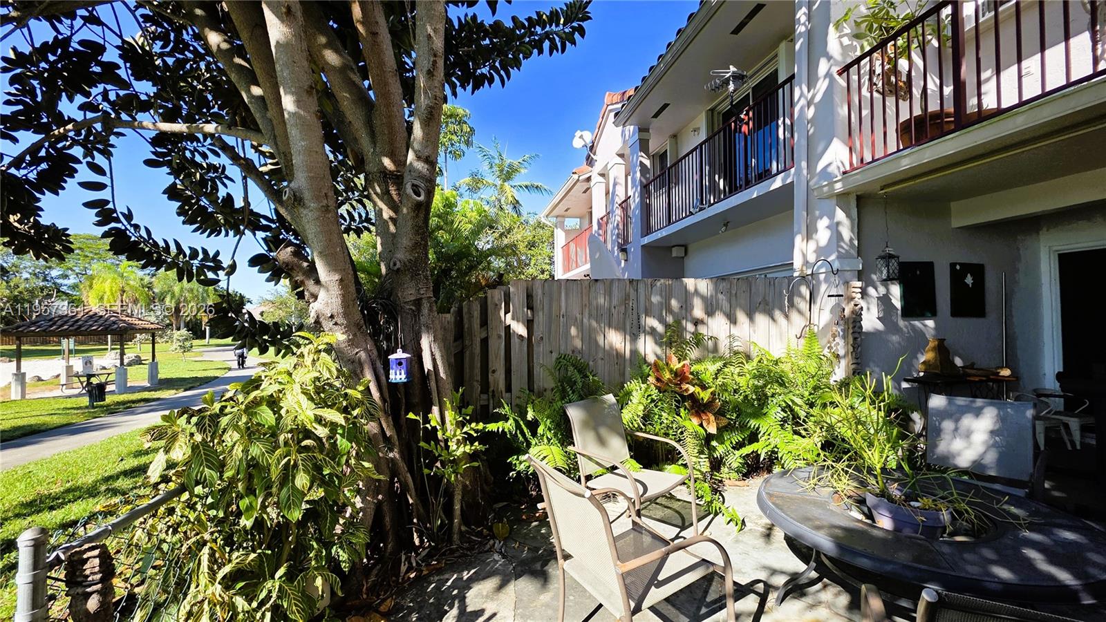 VILLAS AT THE HAMMOCKS CO - Residential