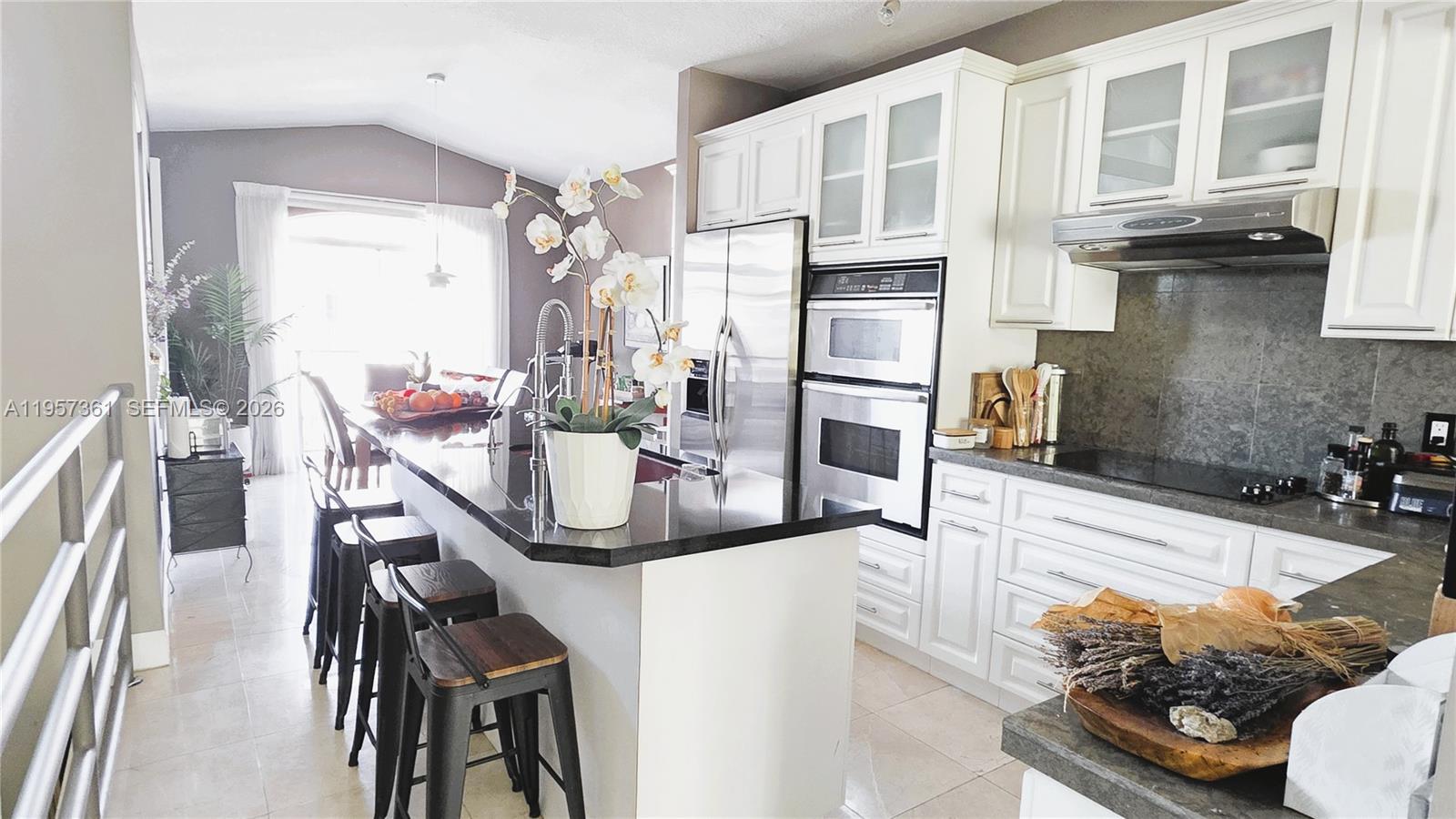 VILLAS AT THE HAMMOCKS CO - Residential