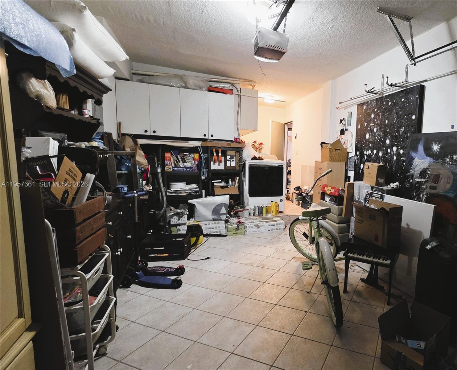 VILLAS AT THE HAMMOCKS CO - Residential