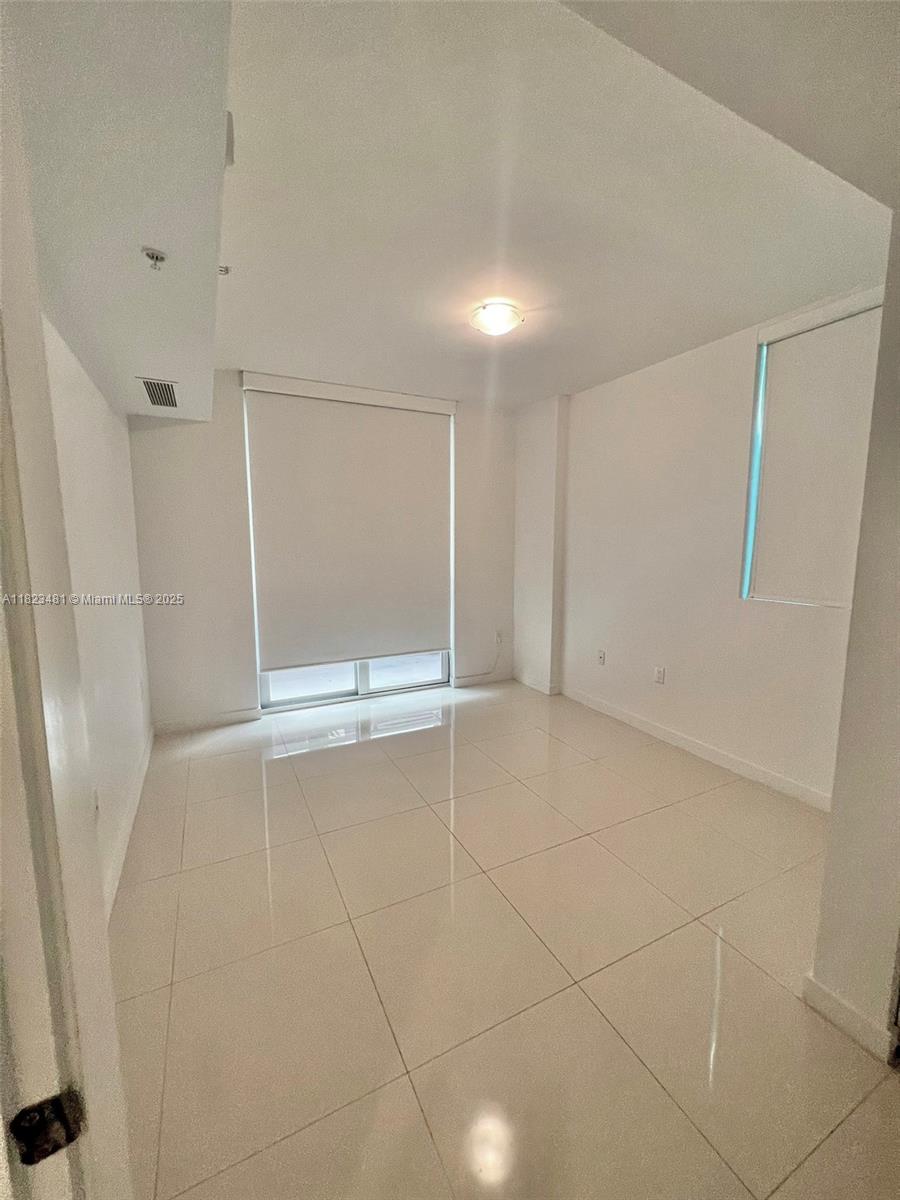 GRAND BAY COMMONS SOUTH - Residential