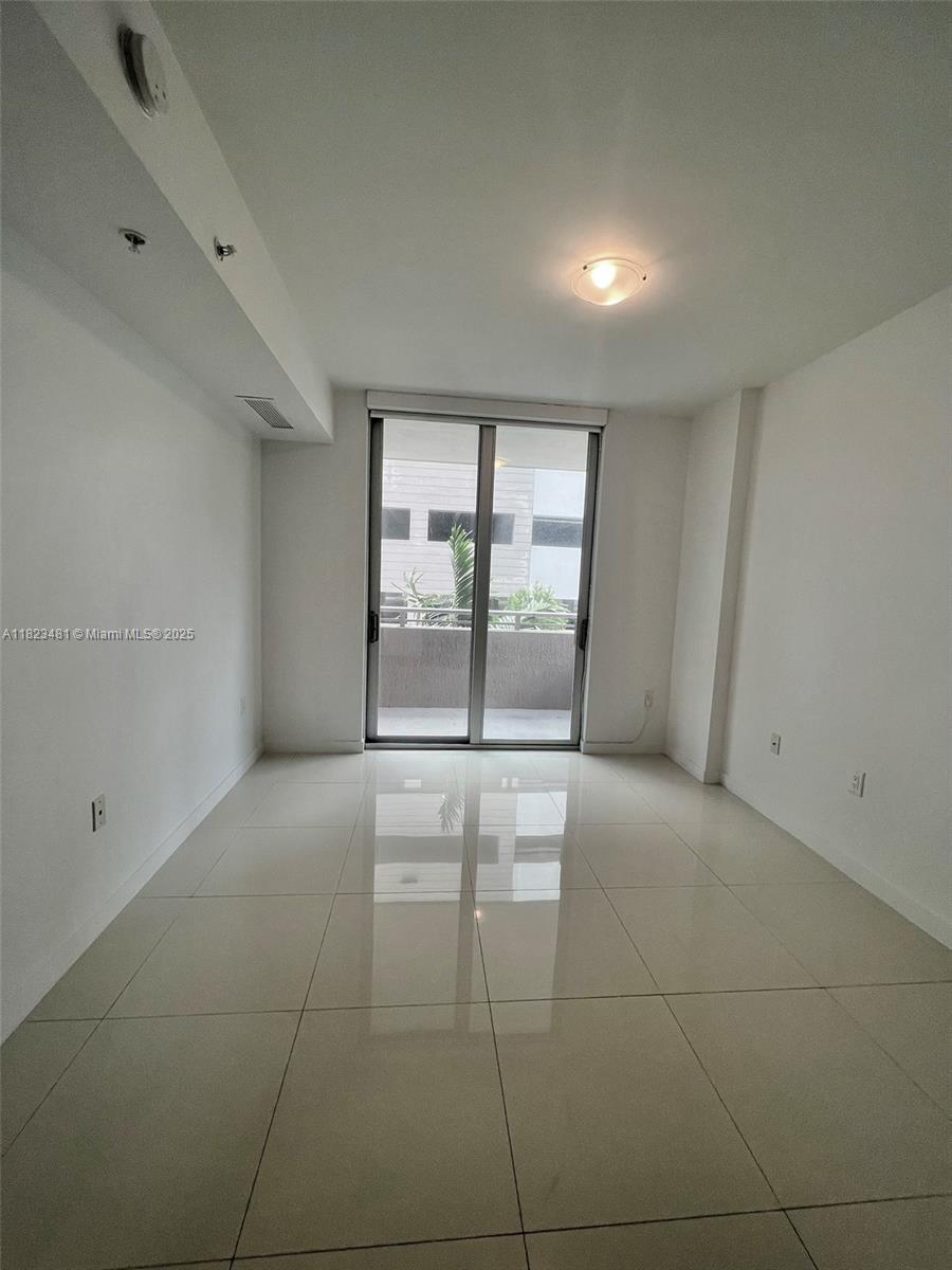 GRAND BAY COMMONS SOUTH - Residential