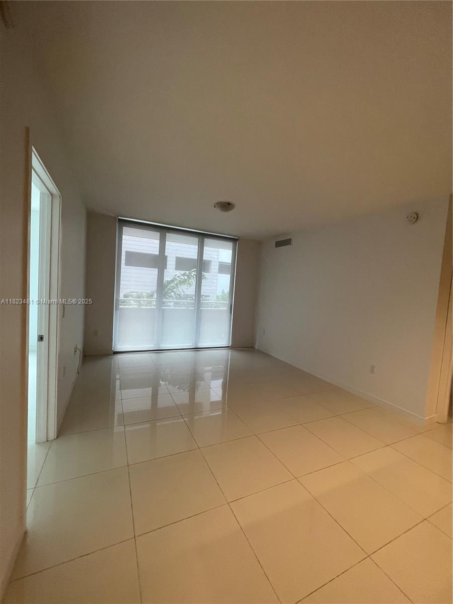 GRAND BAY COMMONS SOUTH - Residential