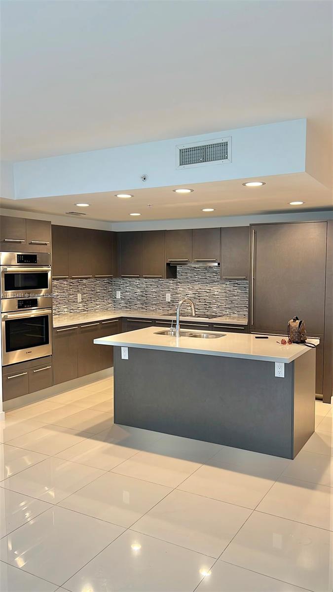 GRAND BAY COMMONS SOUTH - Residential