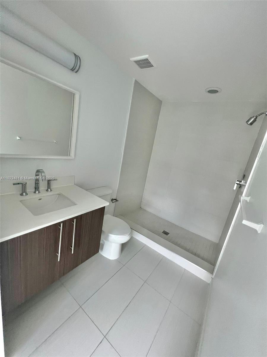 GRAND BAY COMMONS SOUTH - Residential