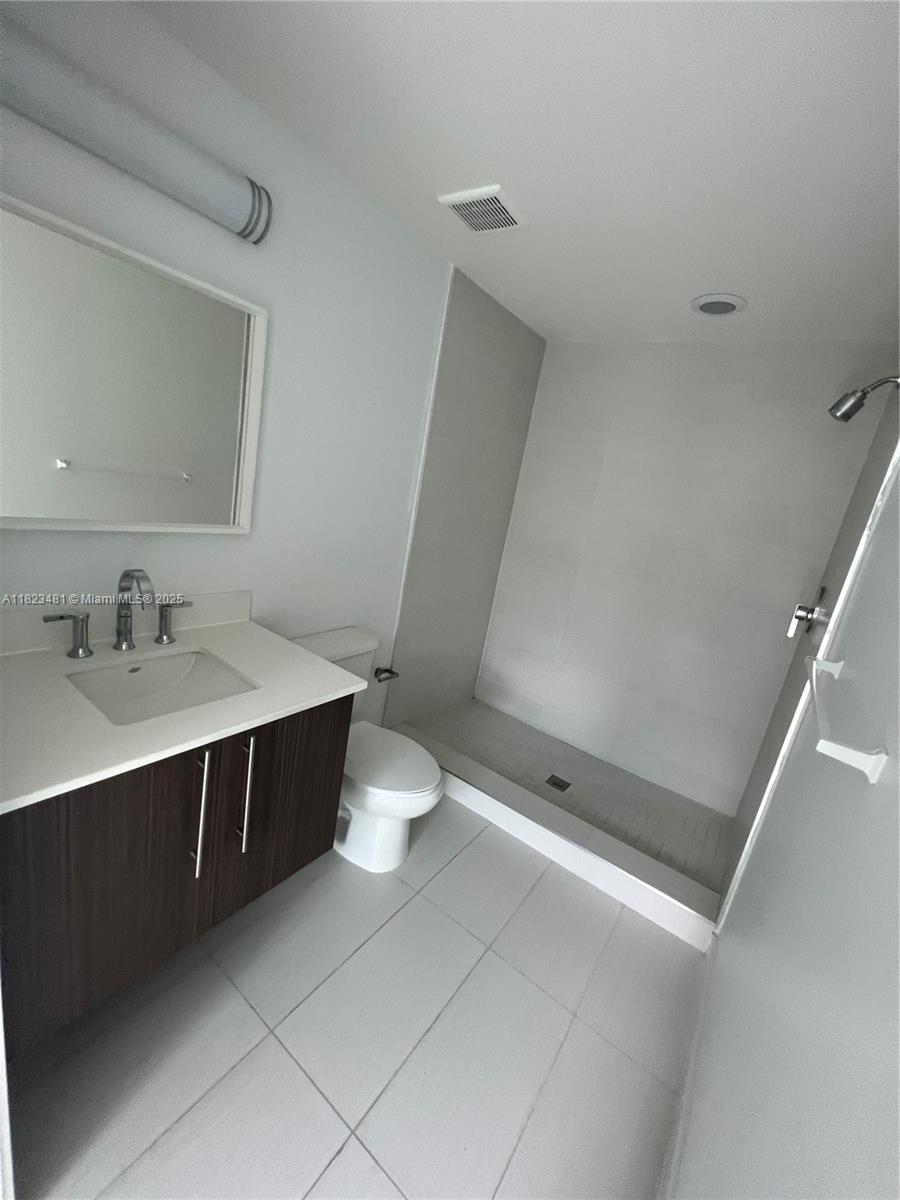 GRAND BAY COMMONS SOUTH - Residential