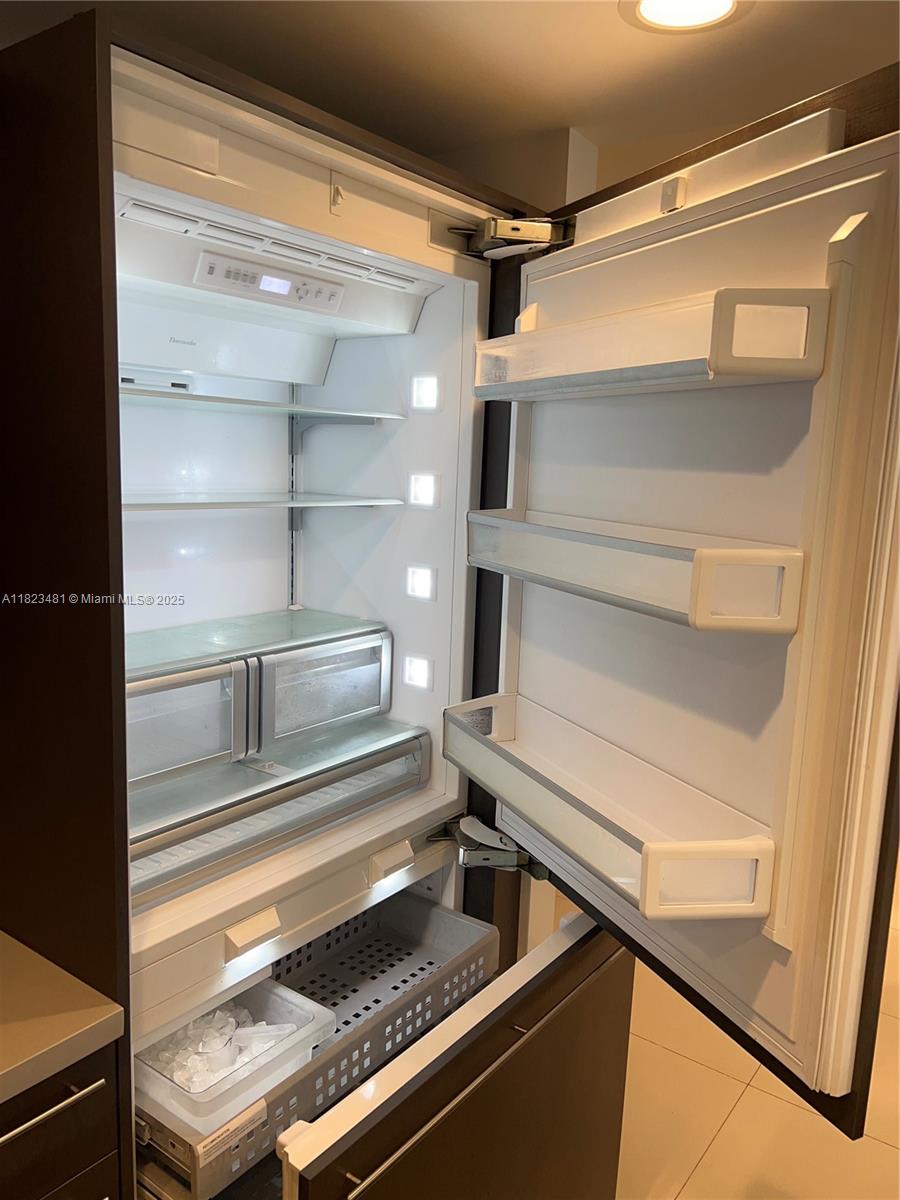 GRAND BAY COMMONS SOUTH - Residential