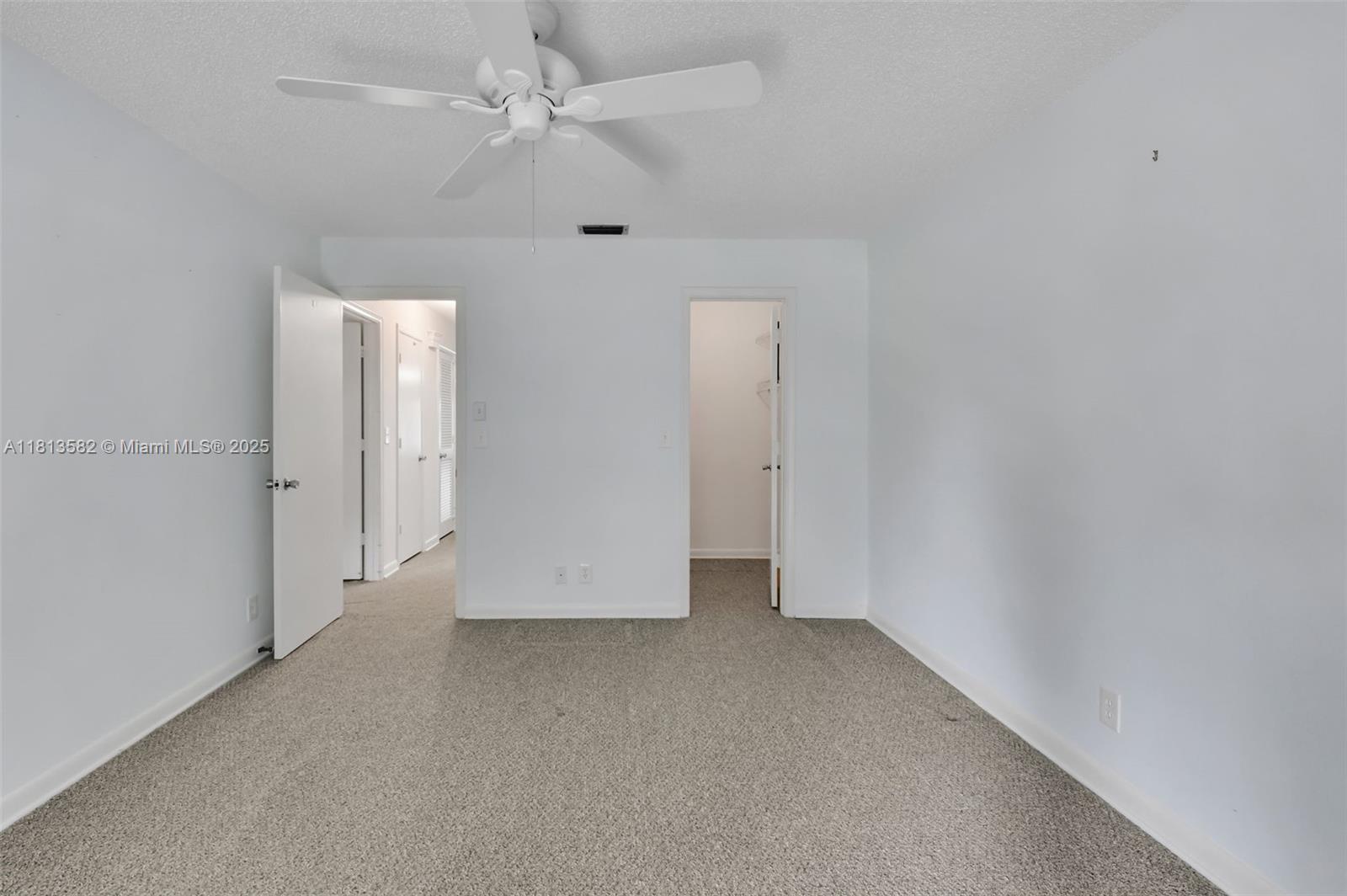 DELRAY VILLAS 1 - Residential