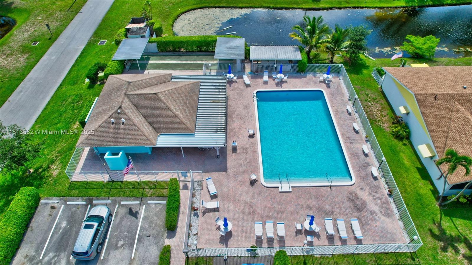 DELRAY VILLAS 1 - Residential