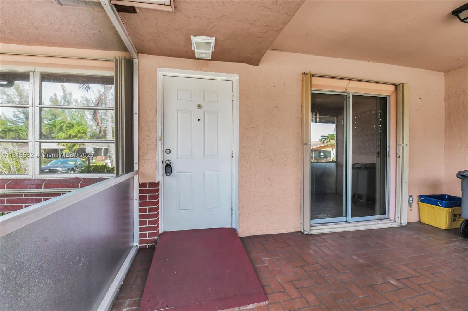 DELRAY VILLAS 1 - Residential
