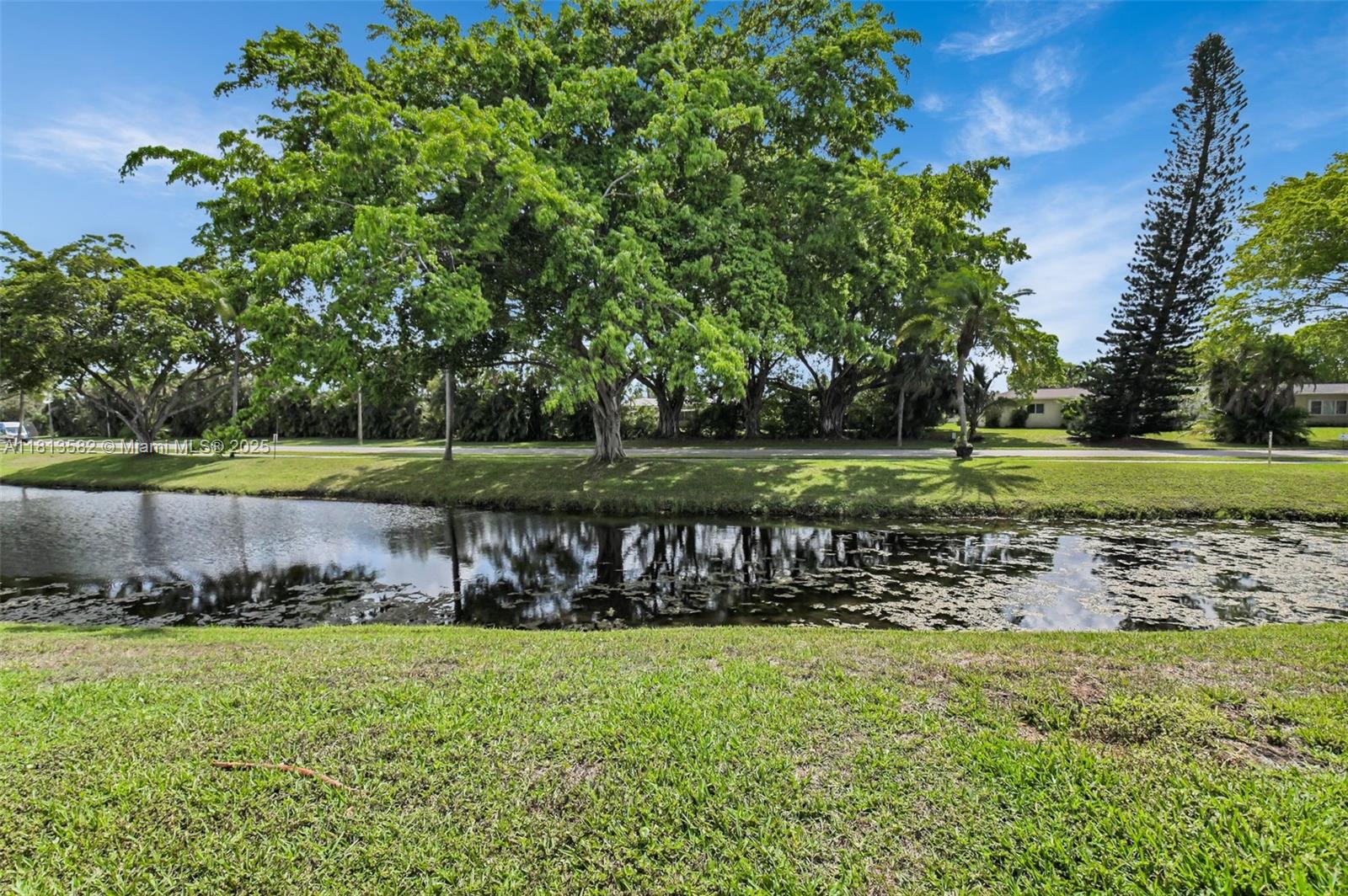 DELRAY VILLAS 1 - Residential