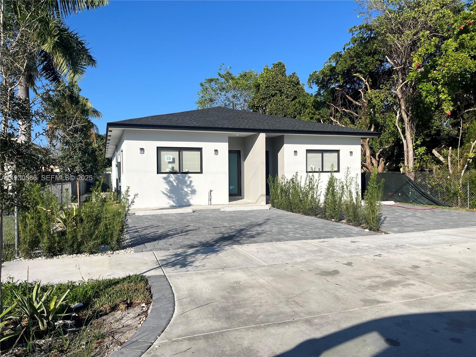 TOWN OF HALLANDALE B-13 - Residential Lease