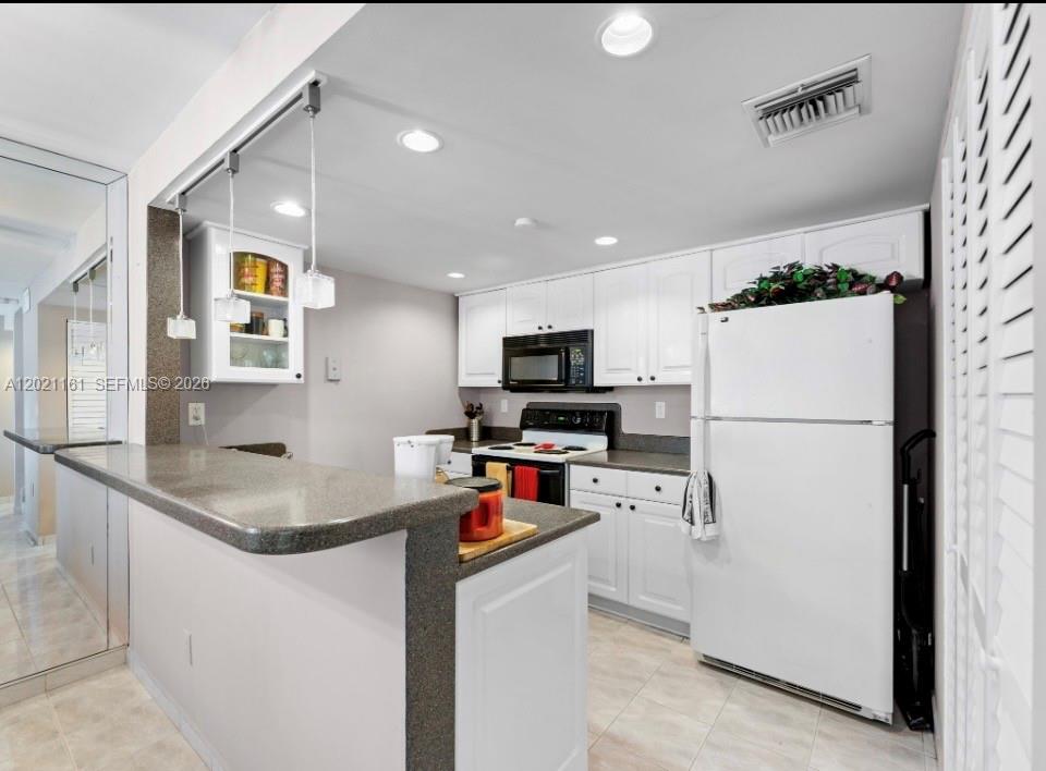 GABLES POINT CONDO I - Residential