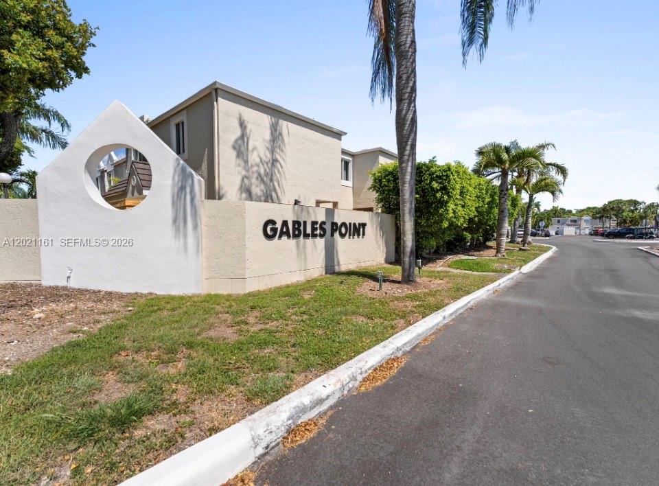 GABLES POINT CONDO I - Residential
