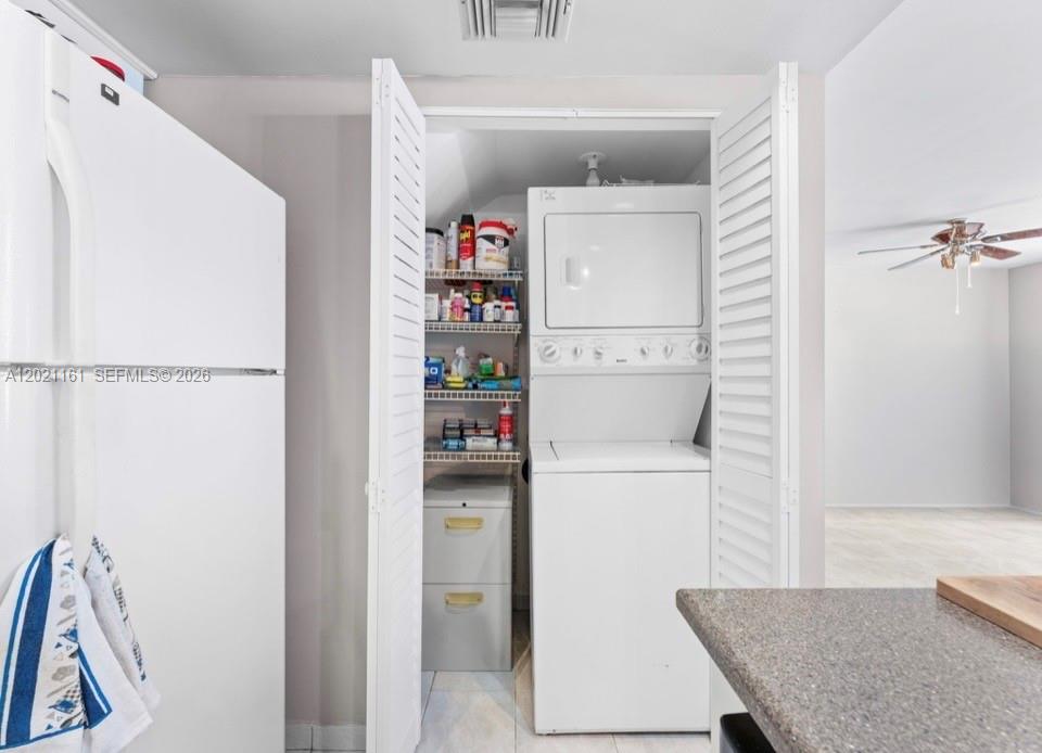 GABLES POINT CONDO I - Residential