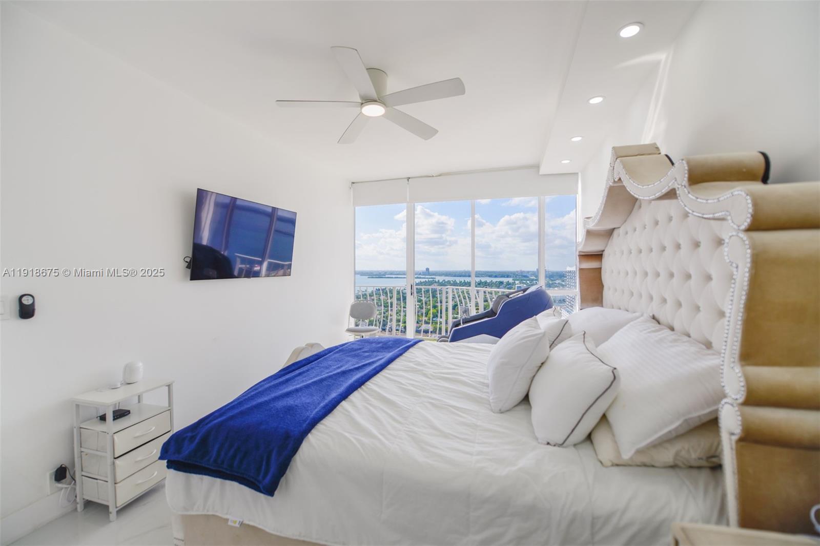 THE GRANDVIEW PALACE COND - Residential