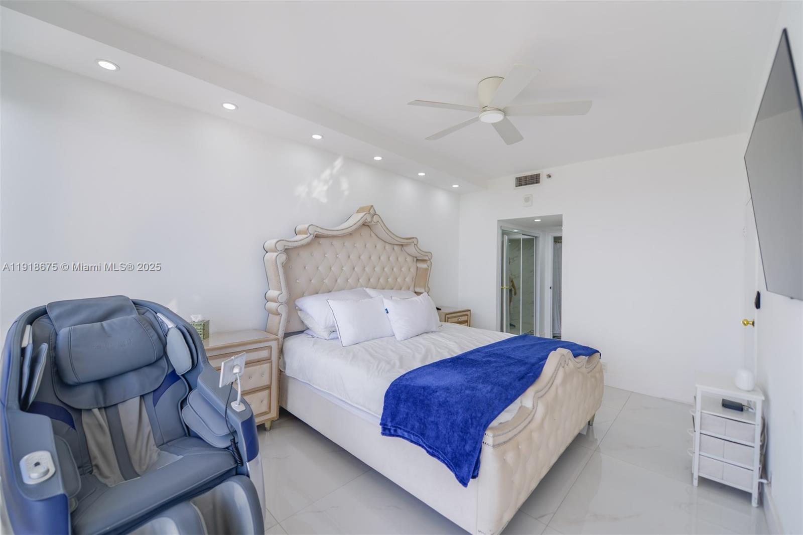 THE GRANDVIEW PALACE COND - Residential