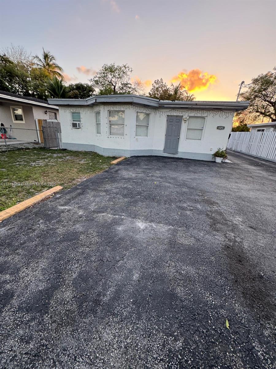 Rental Property at 125 Nw 4th Ave 1-2, Hallandale Beach, Broward County, Florida - Bedrooms: 2 
Bathrooms: 2  - $2,200 MO.