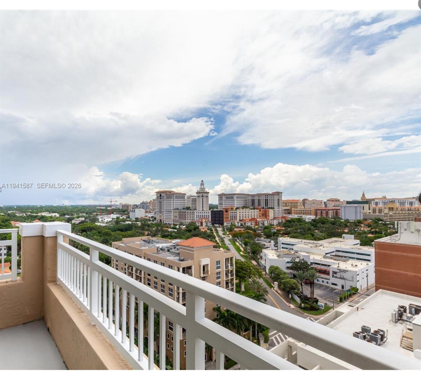 DA VINCI ON DOUGLAS CONDO - Residential