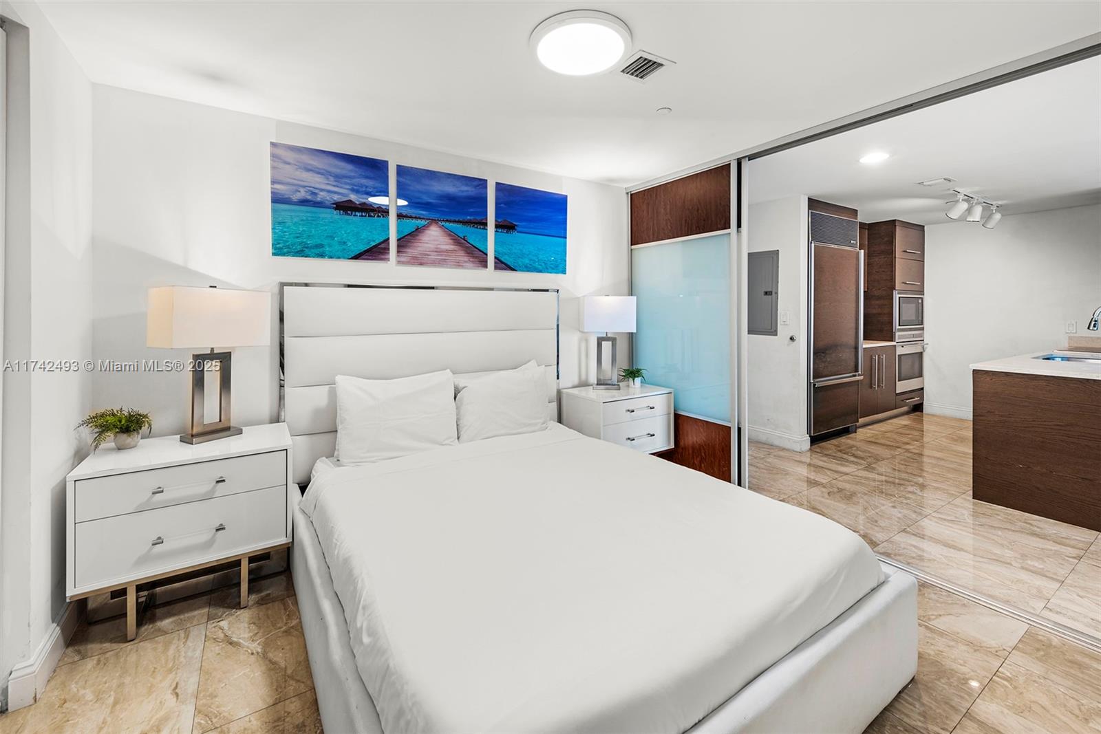 ICON BRICKELL CONDO NO 3 - Residential