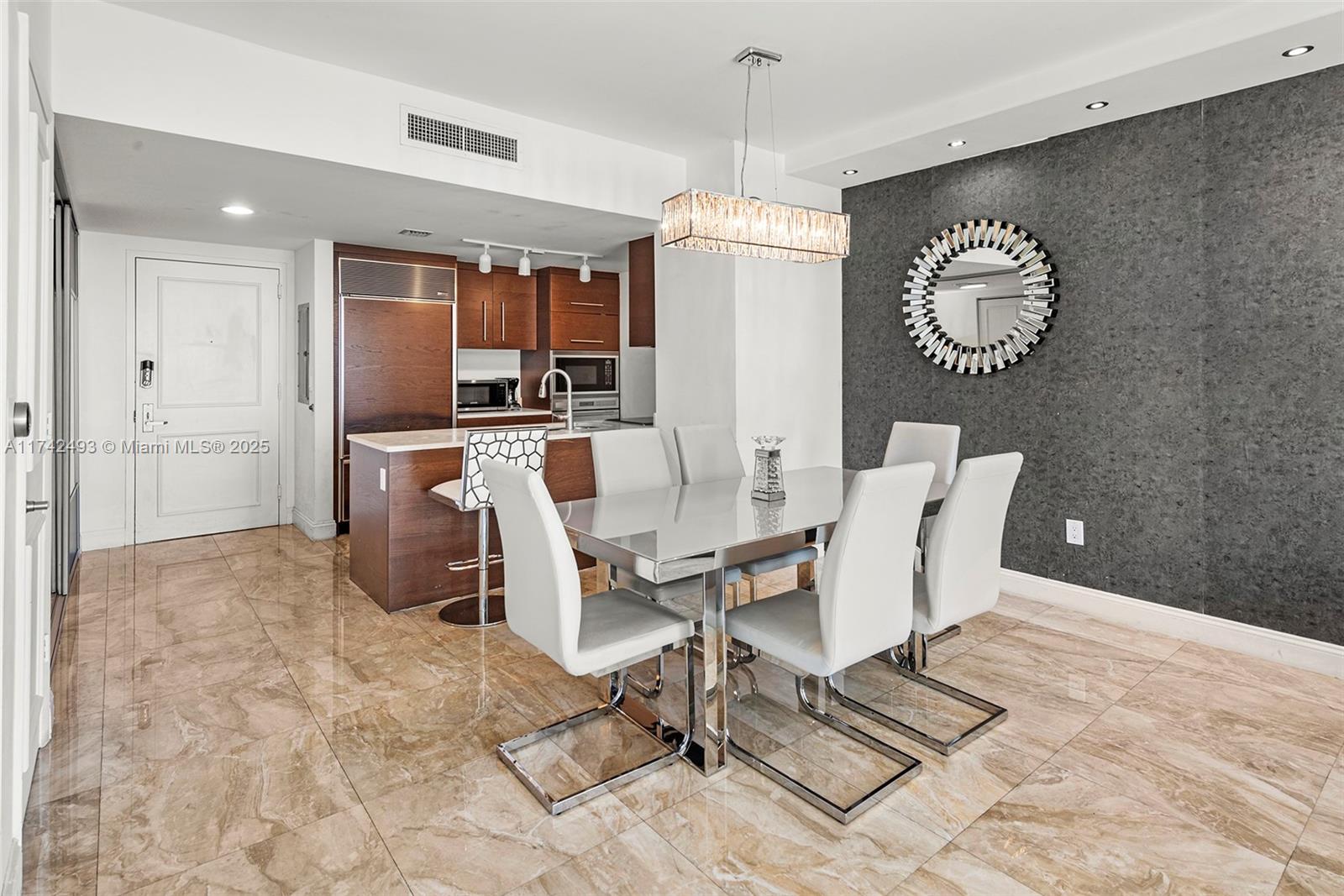 ICON BRICKELL CONDO NO 3 - Residential
