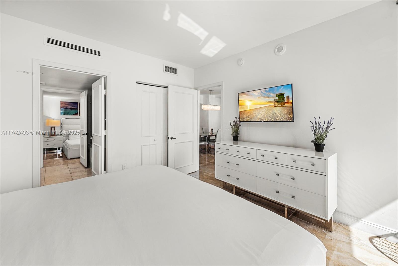 ICON BRICKELL CONDO NO 3 - Residential