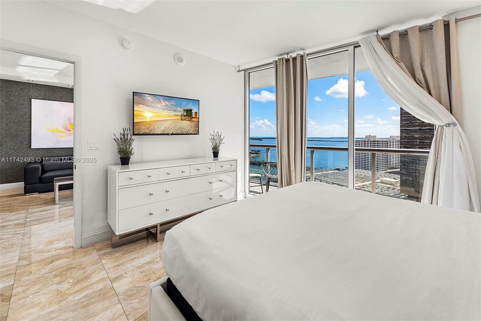 ICON BRICKELL CONDO NO 3 - Residential