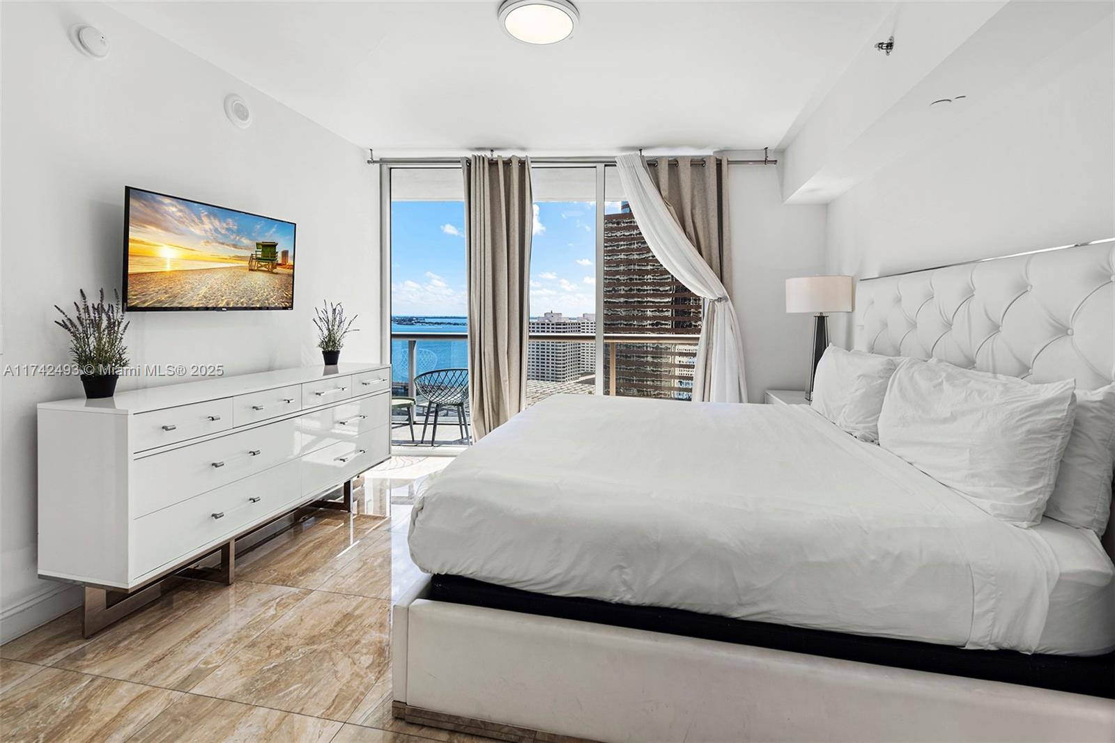 ICON BRICKELL CONDO NO 3 - Residential