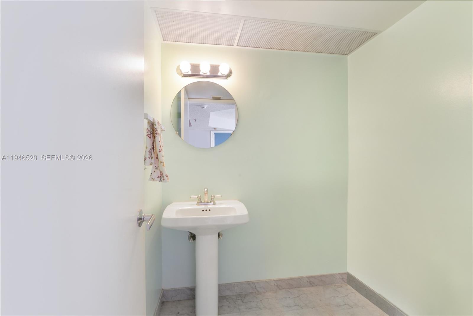 MARBELLA CONDO - Residential