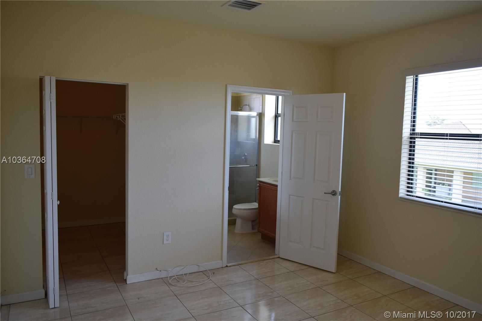 INTERLAKEN - Residential