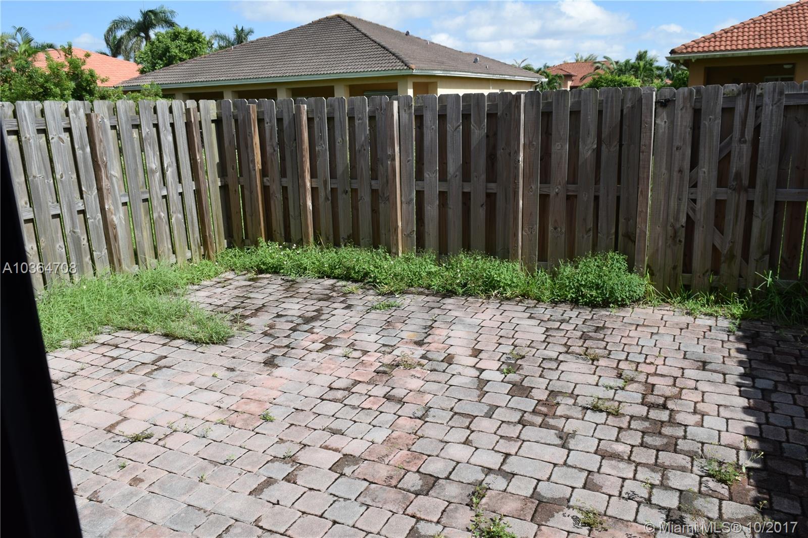 INTERLAKEN - Residential