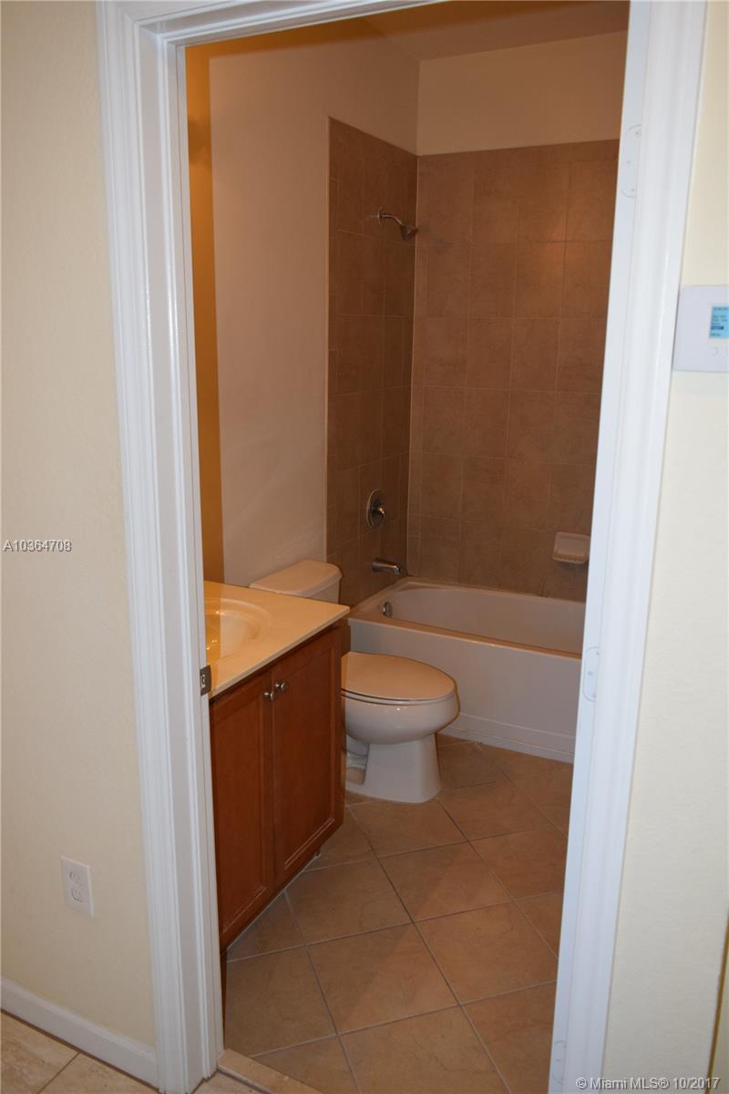 INTERLAKEN - Residential