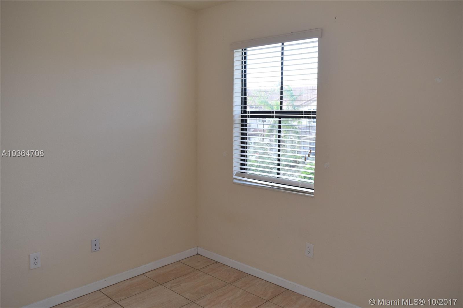 INTERLAKEN - Residential