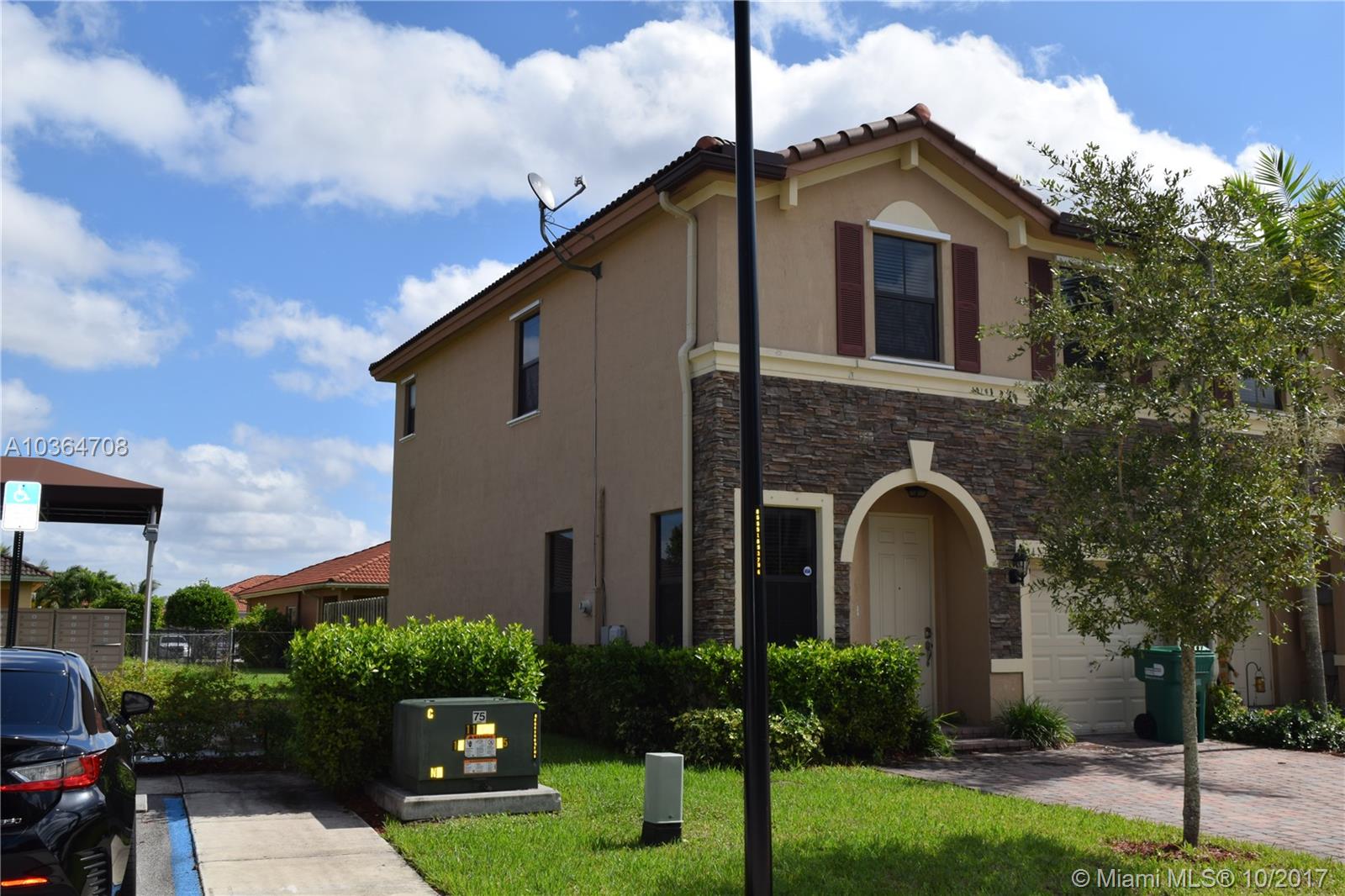 INTERLAKEN - Residential