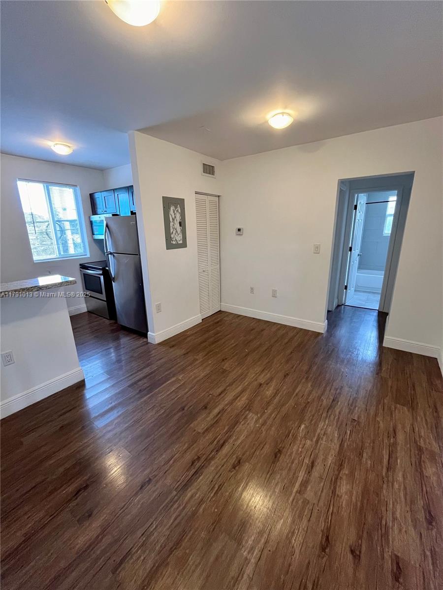 540 NW 7 St 19
