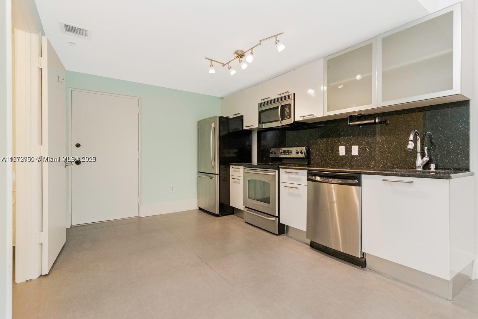 3339 Virginia St 335