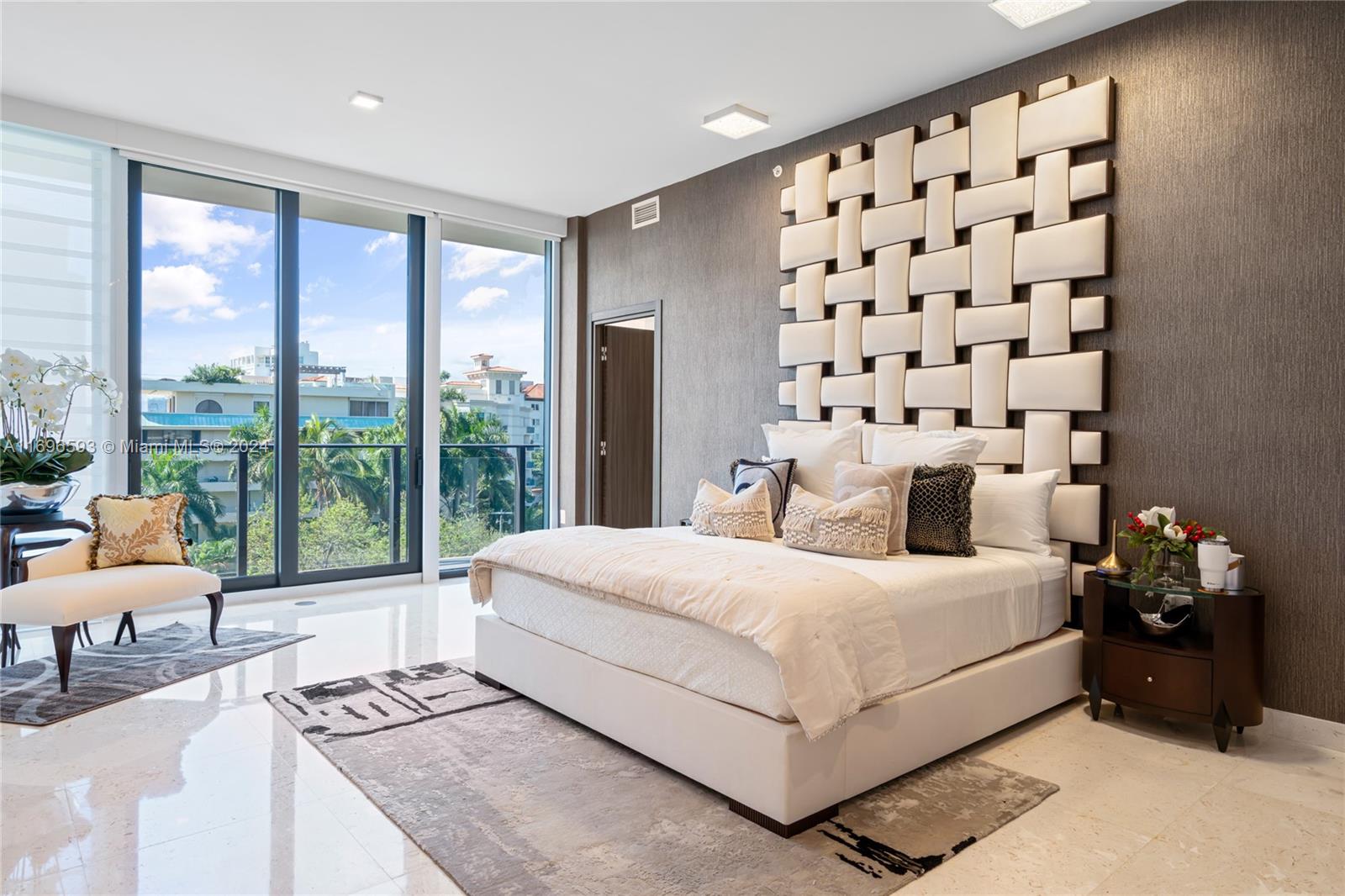 BRICKELLS FLAGLER - Residential